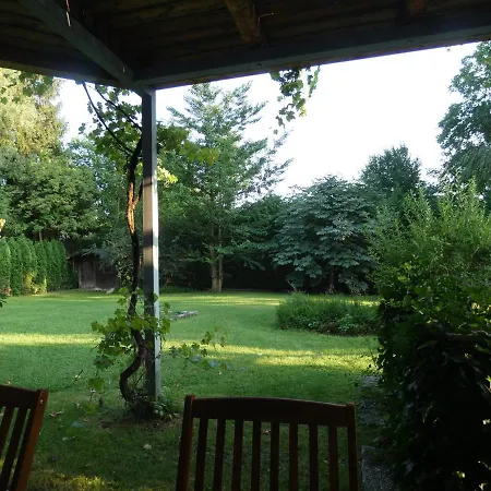 Gartenwohnung Juliana Gstadt Laeufers Chiemsee * Gstadt am Chiemsee